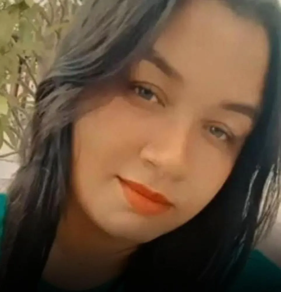 LUTO - Francinópolis se despede da servidora Márcia Eduarda aos 26 anos