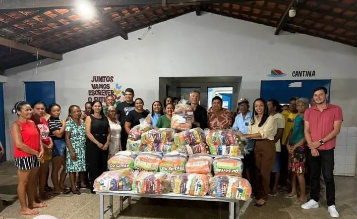 Gestão Municipal de Valença do Piauí intensifica apoio à EJA com entrega de cestas básicas na zona rural