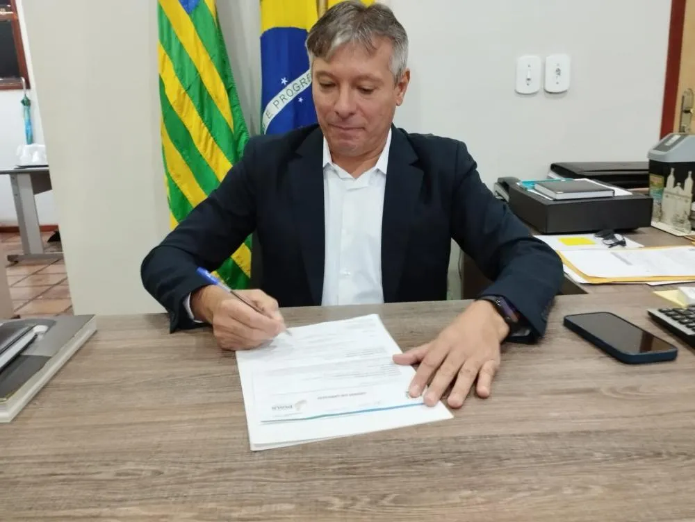 Prefeito Marcelo Costa parabeniza garis de Valença do Piauí pelo seu dia: “Respeito e gratidão”