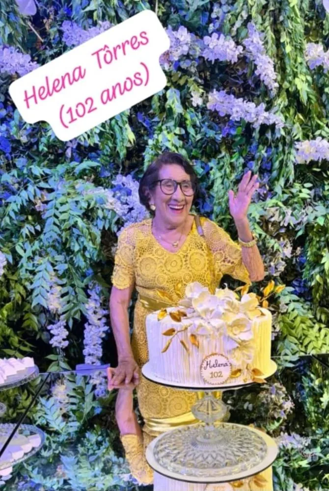 Centenário de Amor e Fé: Ex-vereadora Helena Torres celebra 102 anos cercada de carinho