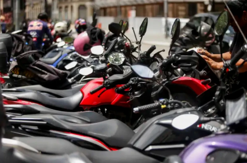 Motos e caminhões da Agespisa serão leiloados com lances a partir de R$ 400