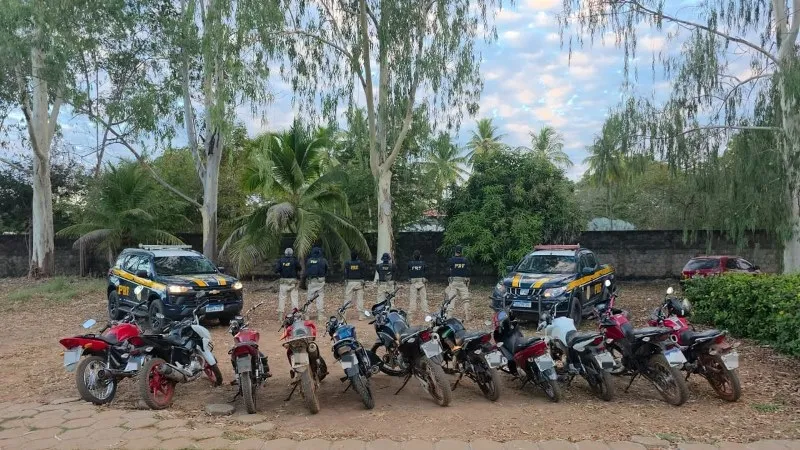 PRF apreende veículos, cigarros e prende 15 pessoas na Operação Duplicatus II no PI e MA